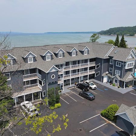 103 North Shore Inn ทราเวิร์สซิตี้ ภายนอก รูปภาพ
