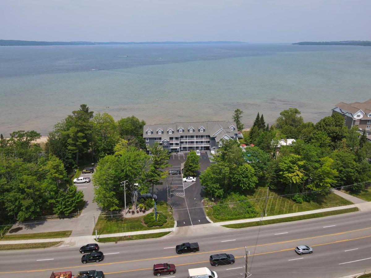 103 North Shore Inn ทราเวิร์สซิตี้ ภายนอก รูปภาพ